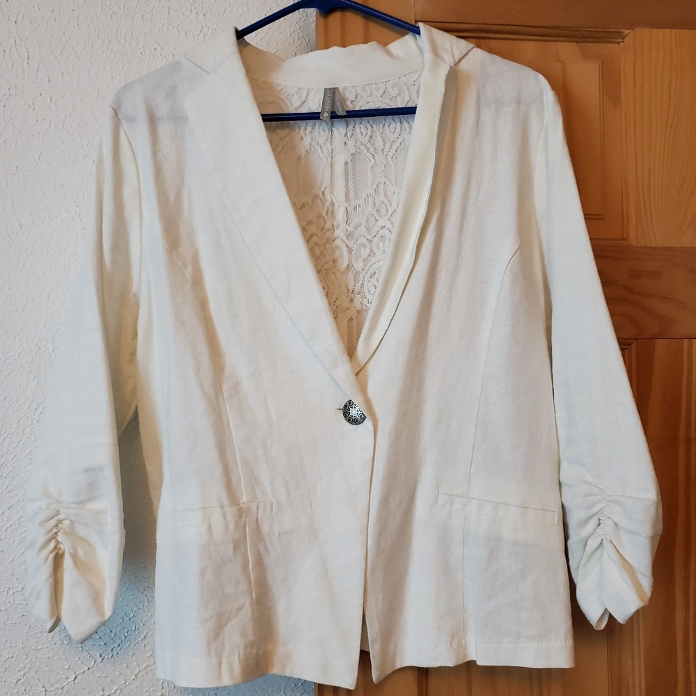 White soft blazer